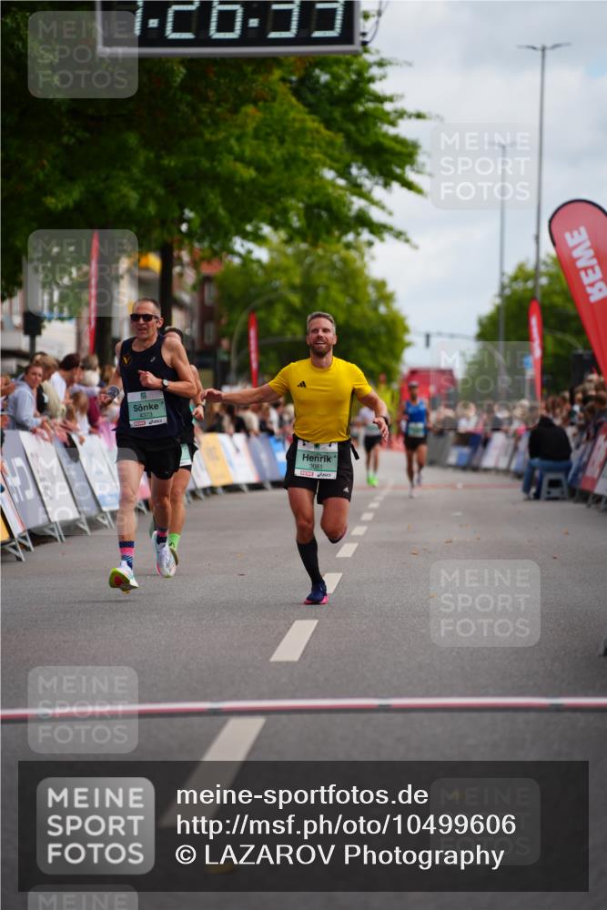 20.09.2026 - PSD Bank Halbmarathon LAZAROV Photography http://msf.ph/oto/10499606 20.09.2026 11:26:33 Ziel 1518, 3081, 4174, 4373, 4396 meine-sportfotos.de