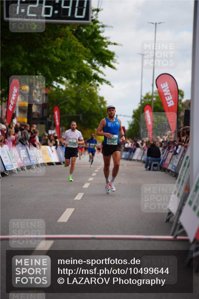 20.09.2026 - PSD Bank Halbmarathon LAZAROV Photography http://msf.ph/oto/10499644 20.09.2026 11:26:40 Ziel 1950, 3081, 4373, 4396 meine-sportfotos.de