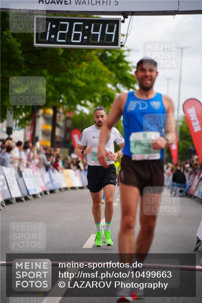 20.09.2026 - PSD Bank Halbmarathon LAZAROV Photography http://msf.ph/oto/10499663 20.09.2026 11:26:44 Ziel 1950, 3886, 3998, 4396 meine-sportfotos.de