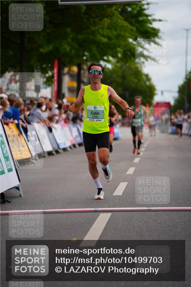 20.09.2026 - PSD Bank Halbmarathon LAZAROV Photography http://msf.ph/oto/10499703 20.09.2026 11:26:52 Ziel 1287, 2292, 3886, 3998, 4056 meine-sportfotos.de