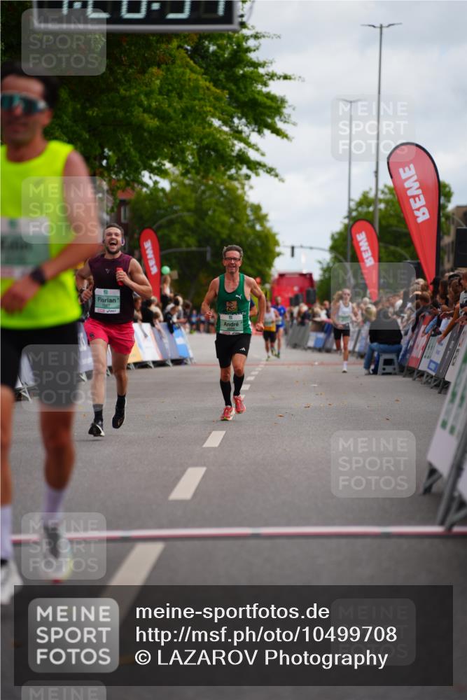 20.09.2026 - PSD Bank Halbmarathon LAZAROV Photography http://msf.ph/oto/10499708 20.09.2026 11:26:53 Ziel 1287, 2292, 3886, 3998, 4056 meine-sportfotos.de