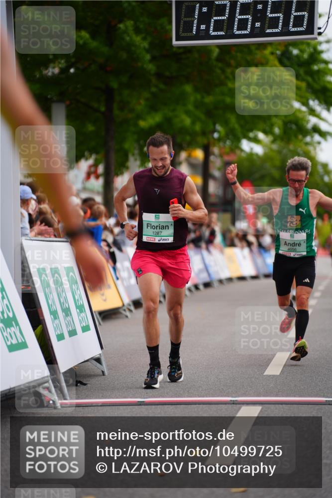20.09.2026 - PSD Bank Halbmarathon LAZAROV Photography http://msf.ph/oto/10499725 20.09.2026 11:26:55 Ziel 1287, 2292, 3886, 4056 meine-sportfotos.de