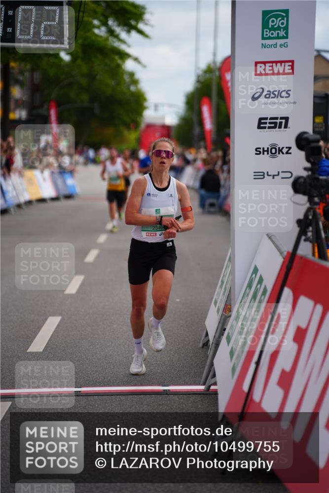 20.09.2026 - PSD Bank Halbmarathon LAZAROV Photography http://msf.ph/oto/10499755 20.09.2026 11:27:02 Ziel 1287, 2346, 2845, 4056 meine-sportfotos.de
