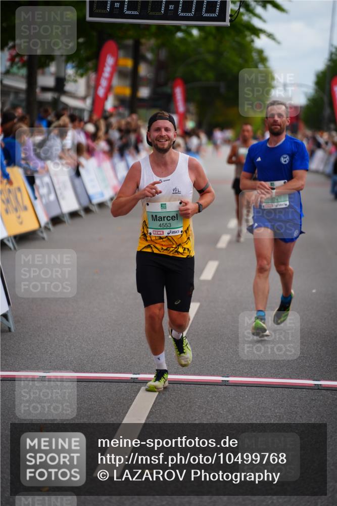 20.09.2026 - PSD Bank Halbmarathon LAZAROV Photography http://msf.ph/oto/10499768 20.09.2026 11:27:07 Ziel 1574, 2346, 2845, 4553 meine-sportfotos.de