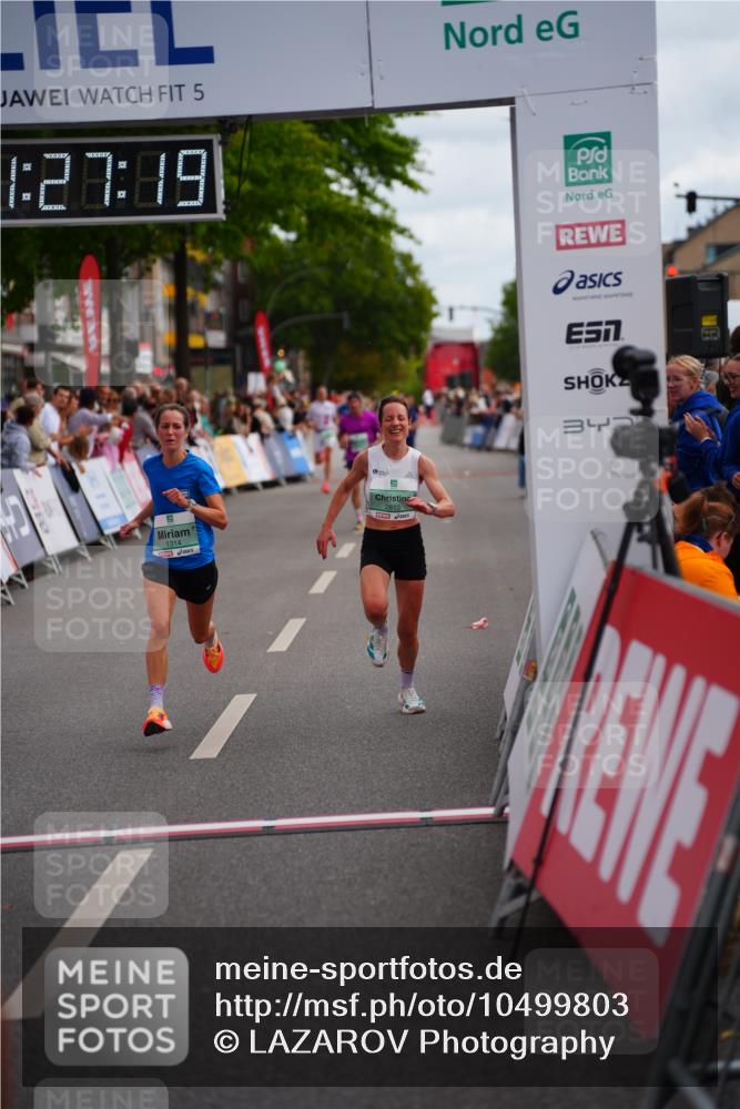 20.09.2026 - PSD Bank Halbmarathon LAZAROV Photography http://msf.ph/oto/10499803 20.09.2026 11:27:19 Ziel 1314, 2813, 3870 meine-sportfotos.de