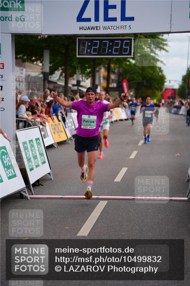 20.09.2026 - PSD Bank Halbmarathon LAZAROV Photography http://msf.ph/oto/10499832 20.09.2026 11:27:25 Ziel 1314, 2096, 2813, 4100, 4648 meine-sportfotos.de