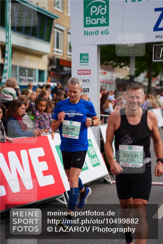 20.09.2026 - PSD Bank Halbmarathon LAZAROV Photography http://msf.ph/oto/10499882 20.09.2026 11:27:34 Ziel 1078, 2096, 2880, 4496, 4648 meine-sportfotos.de