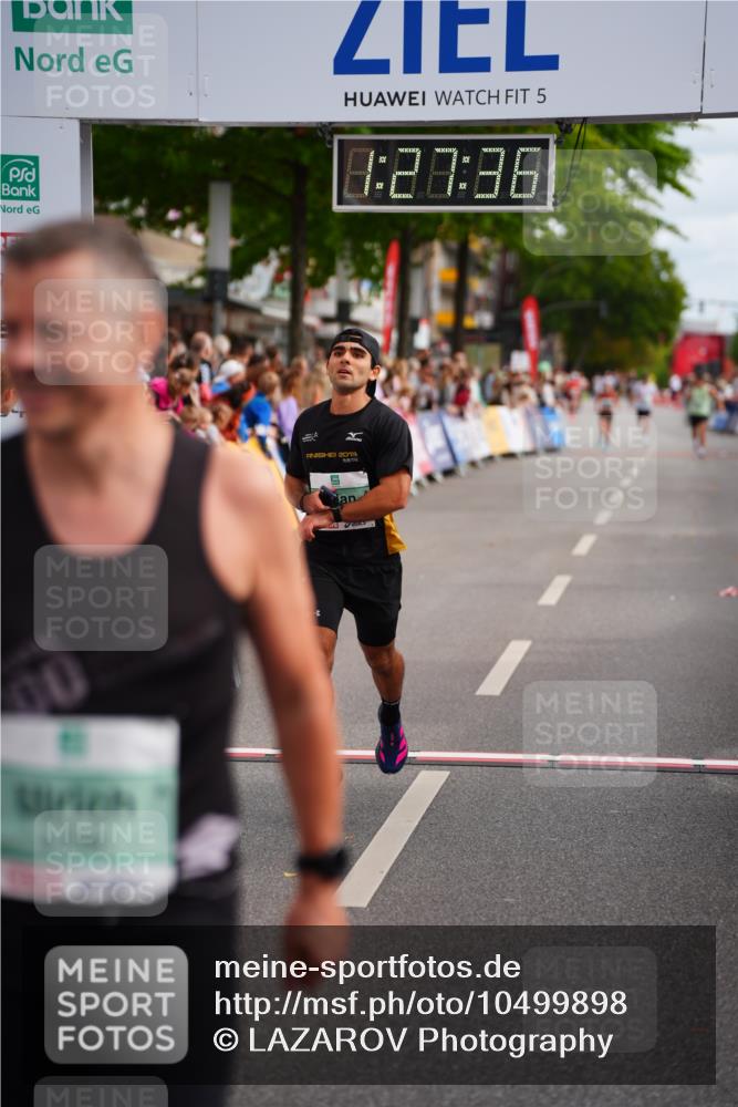 20.09.2026 - PSD Bank Halbmarathon LAZAROV Photography http://msf.ph/oto/10499898 20.09.2026 11:27:36 Ziel 1078, 2096, 2880, 4496 meine-sportfotos.de