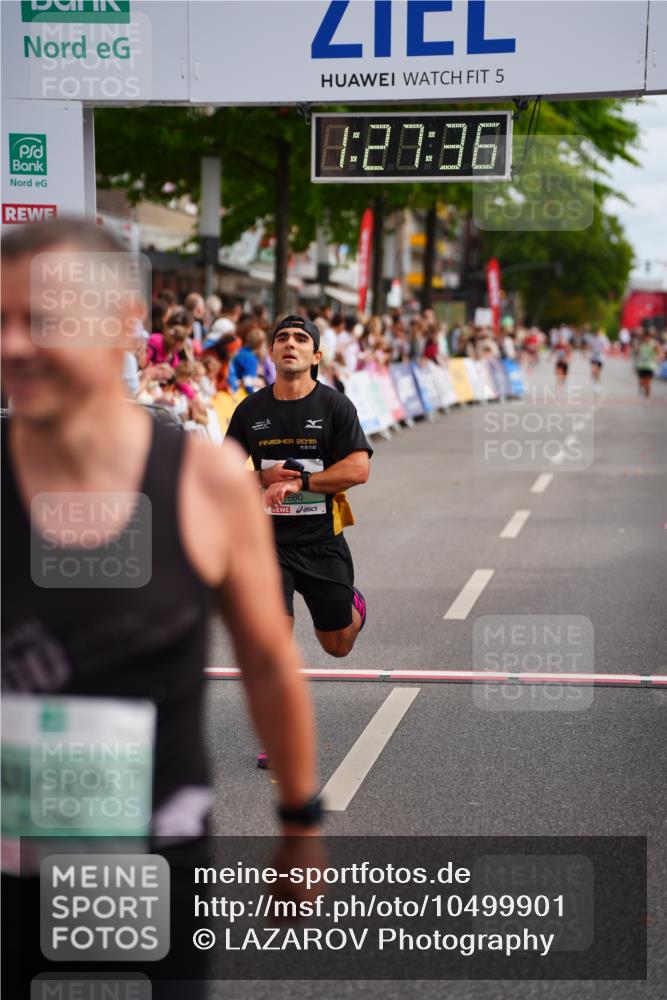 20.09.2026 - PSD Bank Halbmarathon LAZAROV Photography http://msf.ph/oto/10499901 20.09.2026 11:27:36 Ziel 1078, 2096, 2880, 4496 meine-sportfotos.de