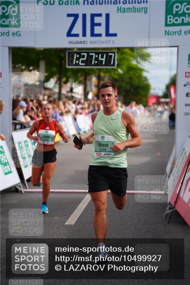 20.09.2026 - PSD Bank Halbmarathon LAZAROV Photography http://msf.ph/oto/10499927 20.09.2026 11:27:47 Ziel 2544, 3189, 3348 meine-sportfotos.de