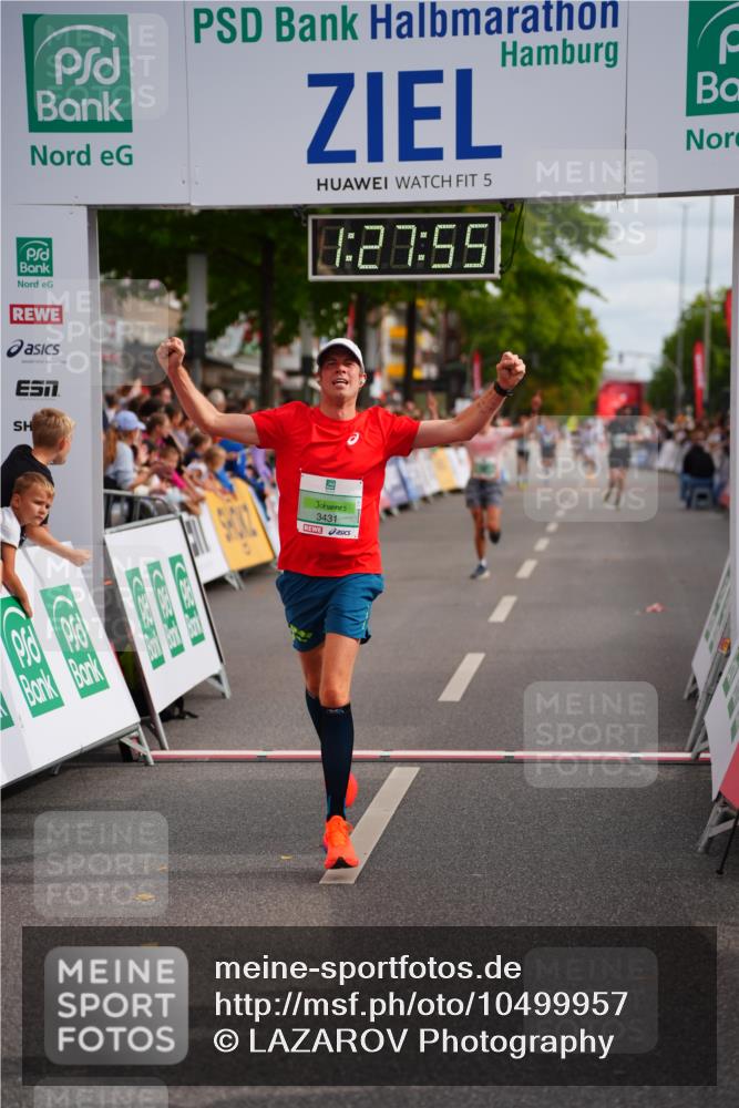 20.09.2026 - PSD Bank Halbmarathon LAZAROV Photography http://msf.ph/oto/10499957 20.09.2026 11:27:54 Ziel 2544, 3189, 3348, 3431, 4462 meine-sportfotos.de