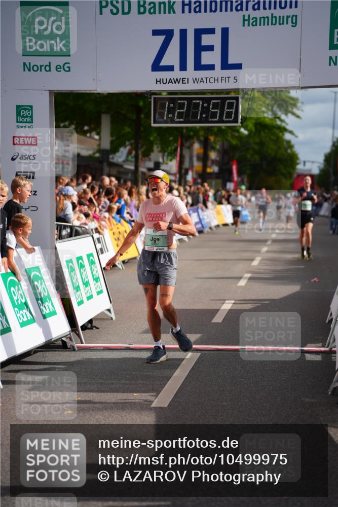 20.09.2026 - PSD Bank Halbmarathon LAZAROV Photography http://msf.ph/oto/10499975 20.09.2026 11:27:58 Ziel 1606, 2544, 3431, 4462 meine-sportfotos.de