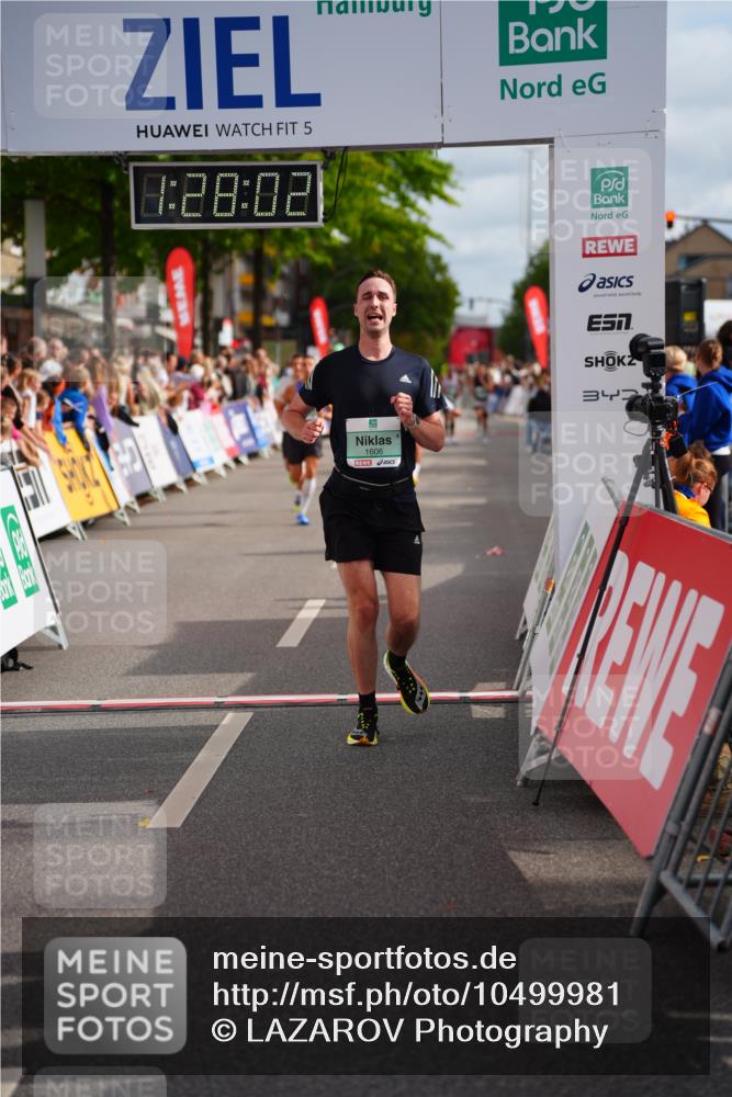 20.09.2026 - PSD Bank Halbmarathon LAZAROV Photography http://msf.ph/oto/10499981 20.09.2026 11:28:02 Ziel 1399, 1606, 3068, 3431, 4462, 4795 meine-sportfotos.de