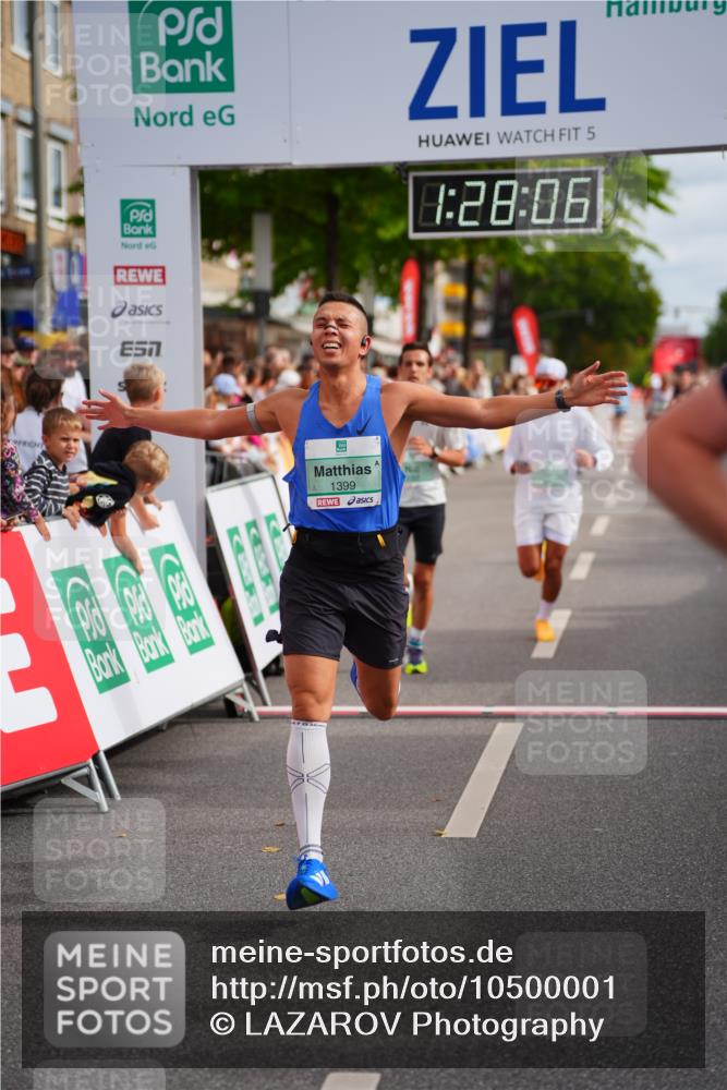 20.09.2026 - PSD Bank Halbmarathon LAZAROV Photography http://msf.ph/oto/10500001 20.09.2026 11:28:05 Ziel 1399, 1606, 3068, 4462, 4795 meine-sportfotos.de
