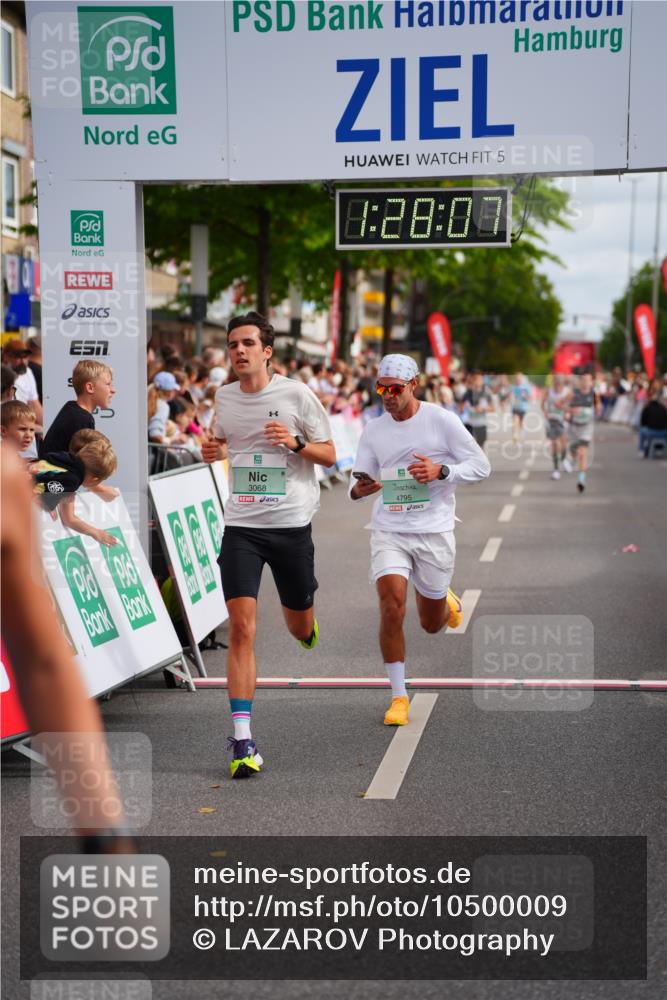 20.09.2026 - PSD Bank Halbmarathon LAZAROV Photography http://msf.ph/oto/10500009 20.09.2026 11:28:06 Ziel 1399, 1606, 3068, 3207, 4462, 4795 meine-sportfotos.de
