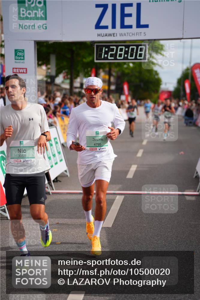 20.09.2026 - PSD Bank Halbmarathon LAZAROV Photography http://msf.ph/oto/10500020 20.09.2026 11:28:07 Ziel 1399, 1606, 1679, 3068, 3207, 4795 meine-sportfotos.de