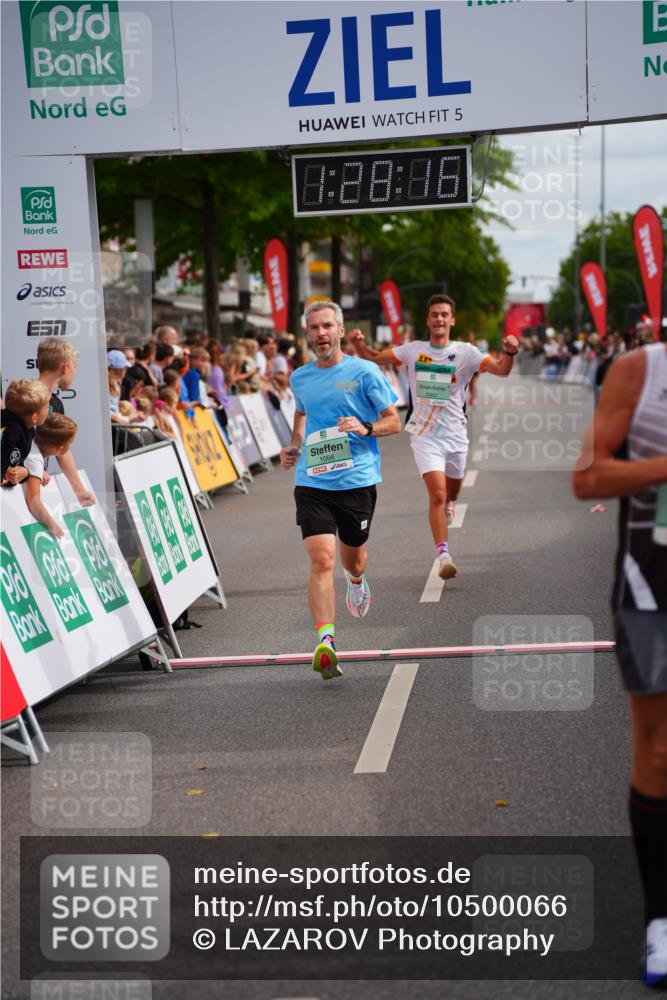 20.09.2026 - PSD Bank Halbmarathon LAZAROV Photography http://msf.ph/oto/10500066 20.09.2026 11:28:16 Ziel 1096, 1679, 2484, 3207, 3362 meine-sportfotos.de
