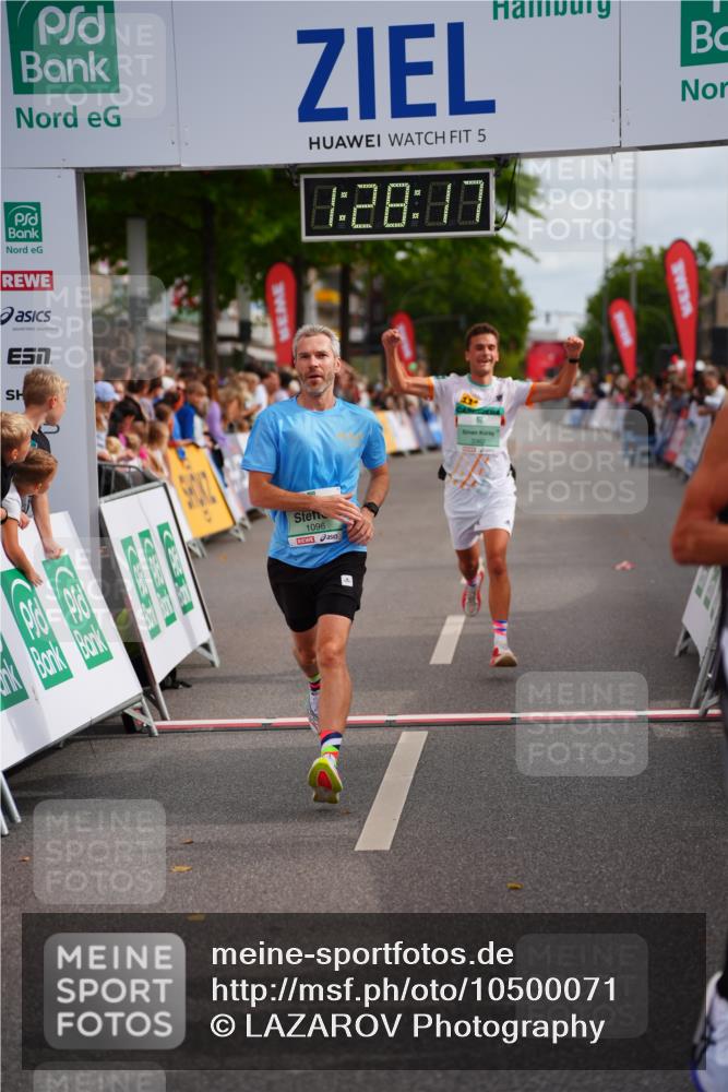 20.09.2026 - PSD Bank Halbmarathon LAZAROV Photography http://msf.ph/oto/10500071 20.09.2026 11:28:16 Ziel 1096, 1679, 2484, 3207, 3362 meine-sportfotos.de
