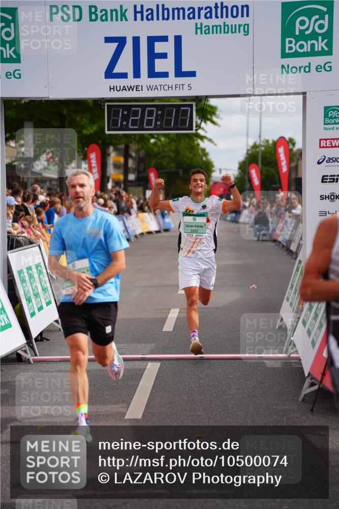 20.09.2026 - PSD Bank Halbmarathon LAZAROV Photography http://msf.ph/oto/10500074 20.09.2026 11:28:17 Ziel 1096, 1679, 2484, 3207, 3362 meine-sportfotos.de