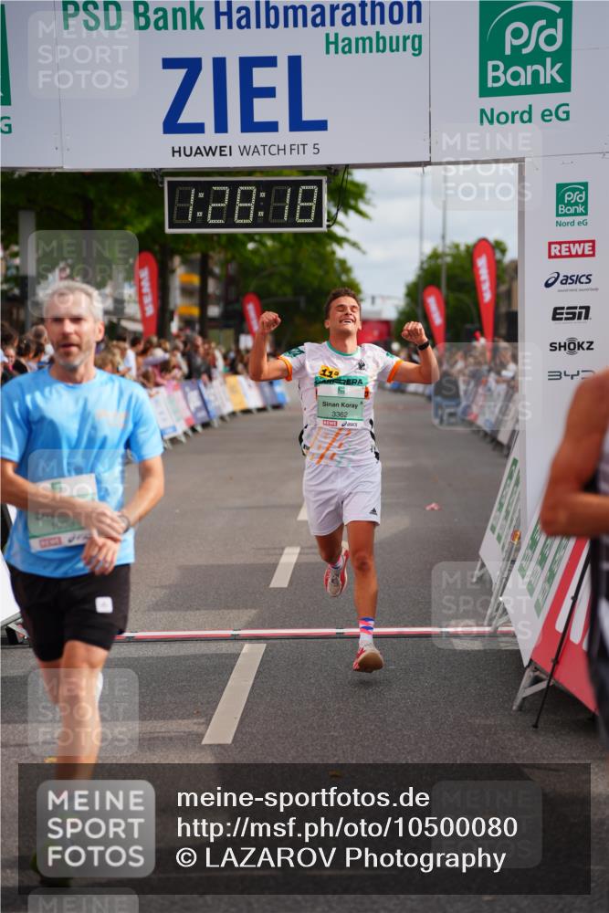 20.09.2026 - PSD Bank Halbmarathon LAZAROV Photography http://msf.ph/oto/10500080 20.09.2026 11:28:17 Ziel 1096, 1679, 2484, 3207, 3362 meine-sportfotos.de