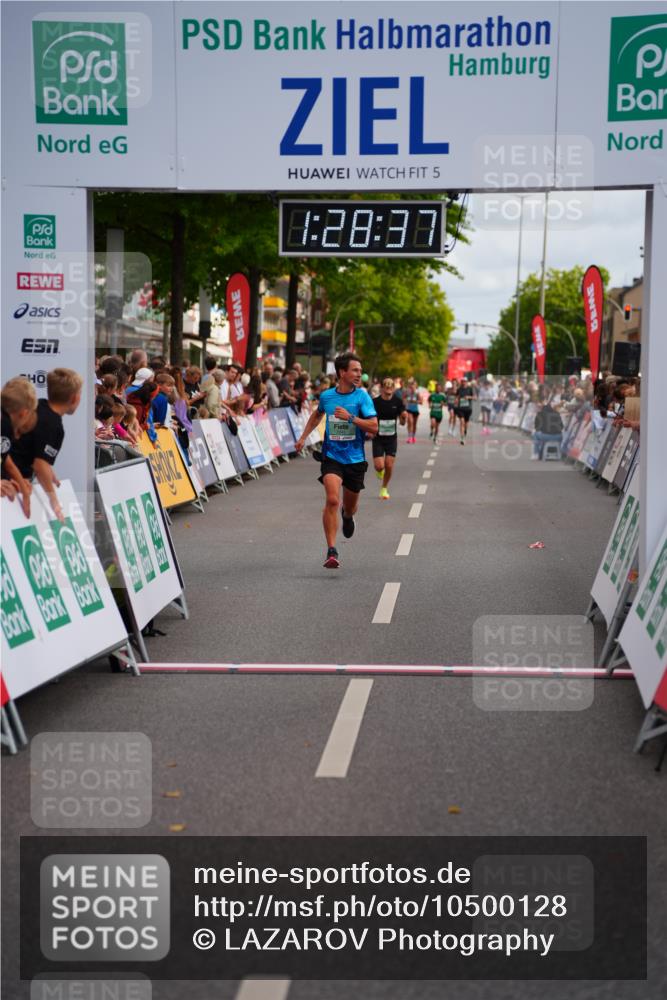 20.09.2026 - PSD Bank Halbmarathon LAZAROV Photography http://msf.ph/oto/10500128 20.09.2026 11:28:37 Ziel 2645, 2820 meine-sportfotos.de