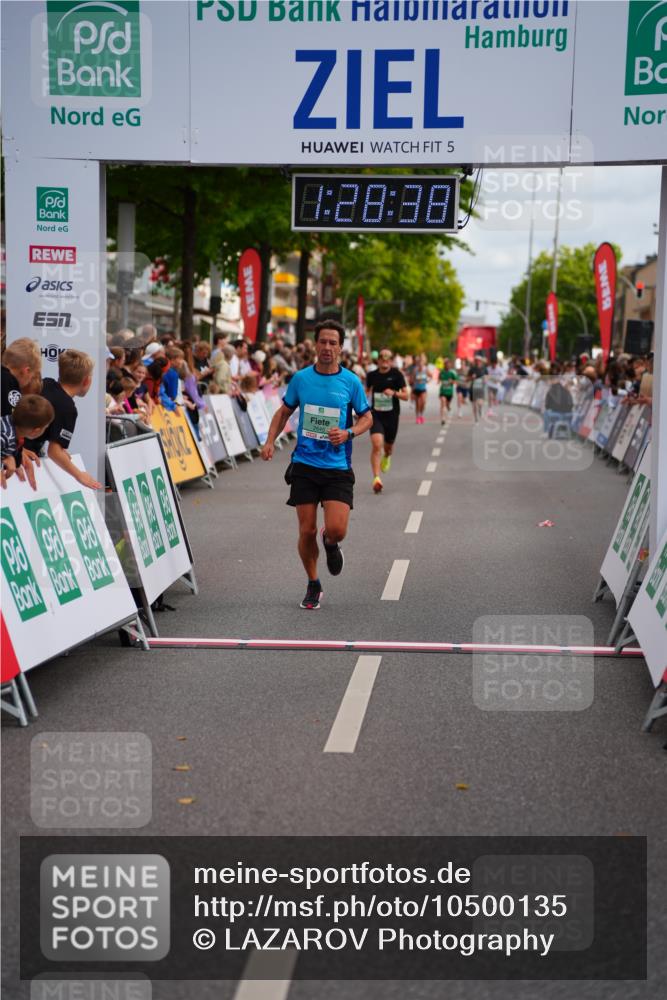 20.09.2026 - PSD Bank Halbmarathon LAZAROV Photography http://msf.ph/oto/10500135 20.09.2026 11:28:38 Ziel 2645, 2820 meine-sportfotos.de