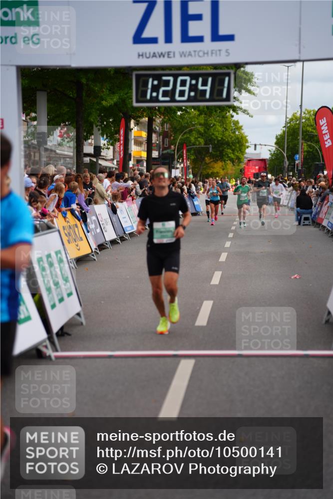 20.09.2026 - PSD Bank Halbmarathon LAZAROV Photography http://msf.ph/oto/10500141 20.09.2026 11:28:40 Ziel 2645, 2820 meine-sportfotos.de