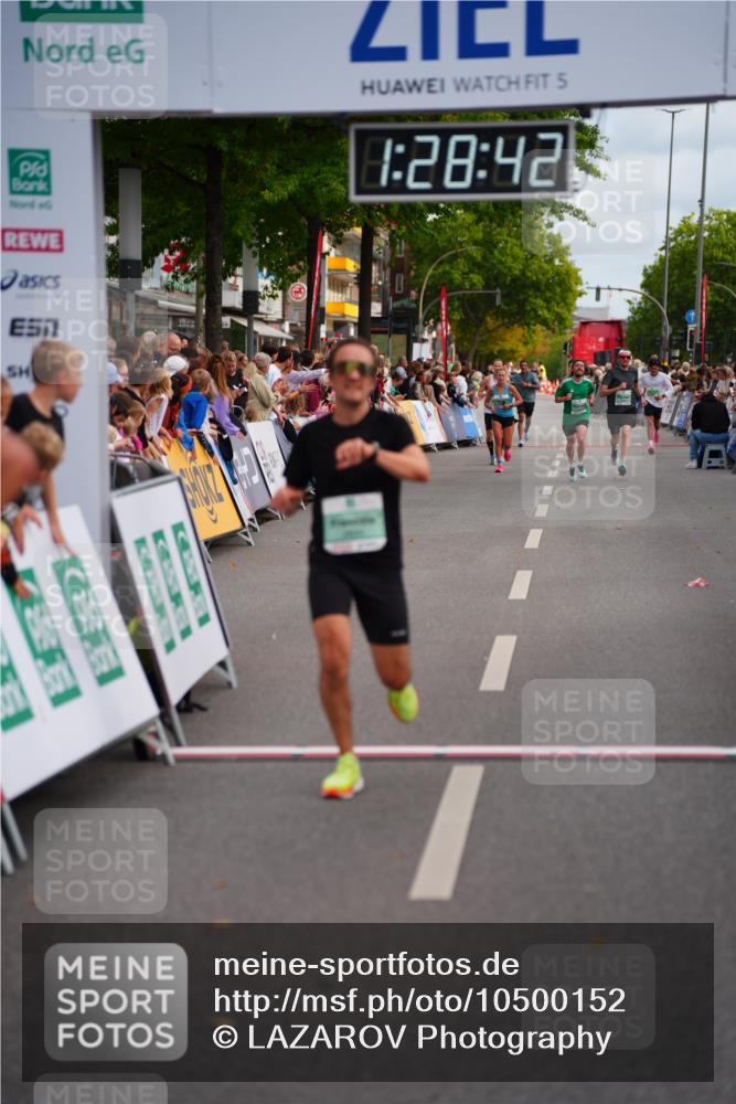 20.09.2026 - PSD Bank Halbmarathon LAZAROV Photography http://msf.ph/oto/10500152 20.09.2026 11:28:41 Ziel 2645, 2820 meine-sportfotos.de