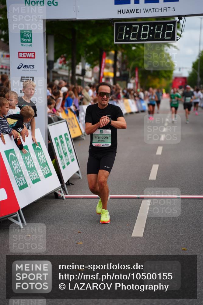 20.09.2026 - PSD Bank Halbmarathon LAZAROV Photography http://msf.ph/oto/10500155 20.09.2026 11:28:42 Ziel 2645, 2820 meine-sportfotos.de