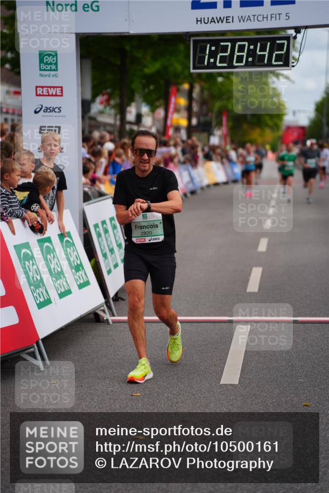 20.09.2026 - PSD Bank Halbmarathon LAZAROV Photography http://msf.ph/oto/10500161 20.09.2026 11:28:42 Ziel 2645, 2820 meine-sportfotos.de