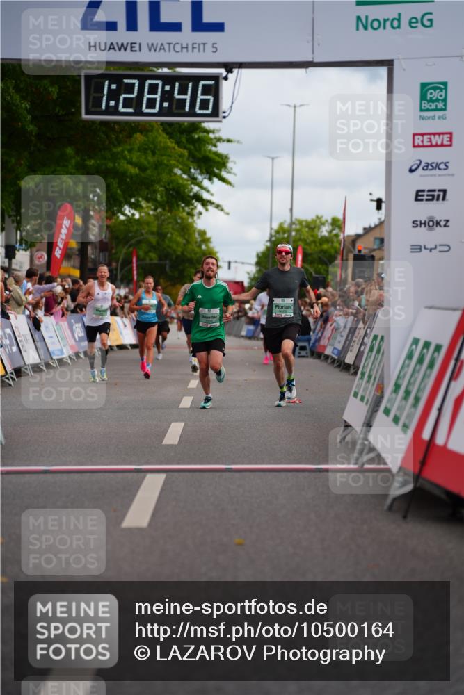 20.09.2026 - PSD Bank Halbmarathon LAZAROV Photography http://msf.ph/oto/10500164 20.09.2026 11:28:46 Ziel 1333, 1506, 2490, 2645, 2820, 4325 meine-sportfotos.de
