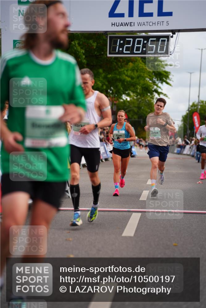 20.09.2026 - PSD Bank Halbmarathon LAZAROV Photography http://msf.ph/oto/10500197 20.09.2026 11:28:50 Ziel 1333, 1506, 2372, 2490, 3665, 4325 meine-sportfotos.de