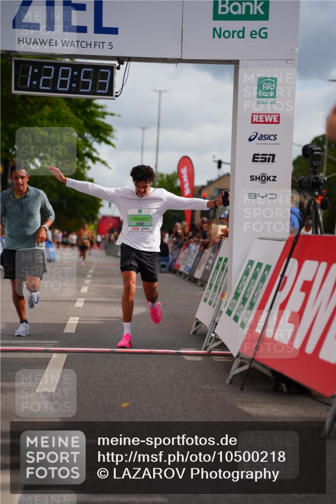 20.09.2026 - PSD Bank Halbmarathon LAZAROV Photography http://msf.ph/oto/10500218 20.09.2026 11:28:53 Ziel 1333, 1506, 2372, 2490, 3665, 4325 meine-sportfotos.de