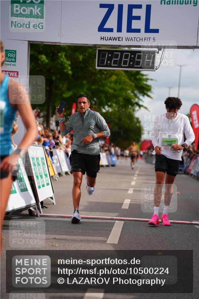 20.09.2026 - PSD Bank Halbmarathon LAZAROV Photography http://msf.ph/oto/10500224 20.09.2026 11:28:53 Ziel 1333, 1506, 2372, 2490, 3665, 4325 meine-sportfotos.de