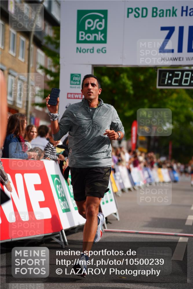 20.09.2026 - PSD Bank Halbmarathon LAZAROV Photography http://msf.ph/oto/10500239 20.09.2026 11:28:55 Ziel 1333, 1506, 2372, 2490, 3665, 4325 meine-sportfotos.de