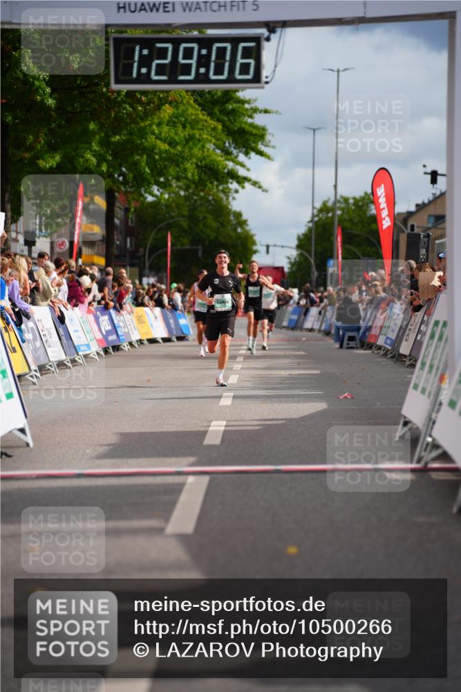 20.09.2026 - PSD Bank Halbmarathon LAZAROV Photography http://msf.ph/oto/10500266 20.09.2026 11:29:06 Ziel 1057, 2446 meine-sportfotos.de