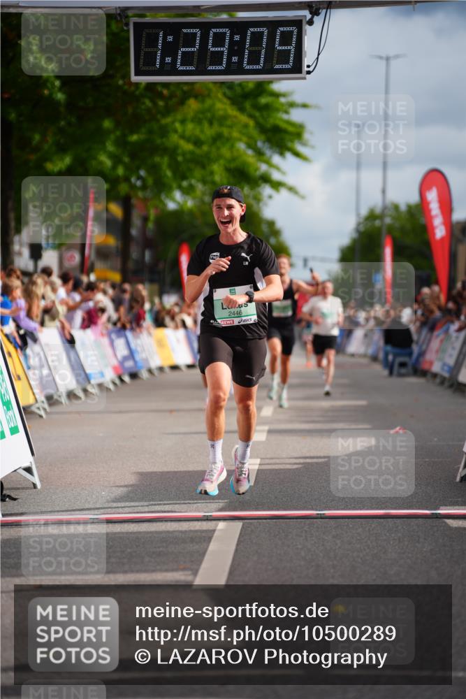 20.09.2026 - PSD Bank Halbmarathon LAZAROV Photography http://msf.ph/oto/10500289 20.09.2026 11:29:09 Ziel 1057, 2404, 2446, 2975 meine-sportfotos.de
