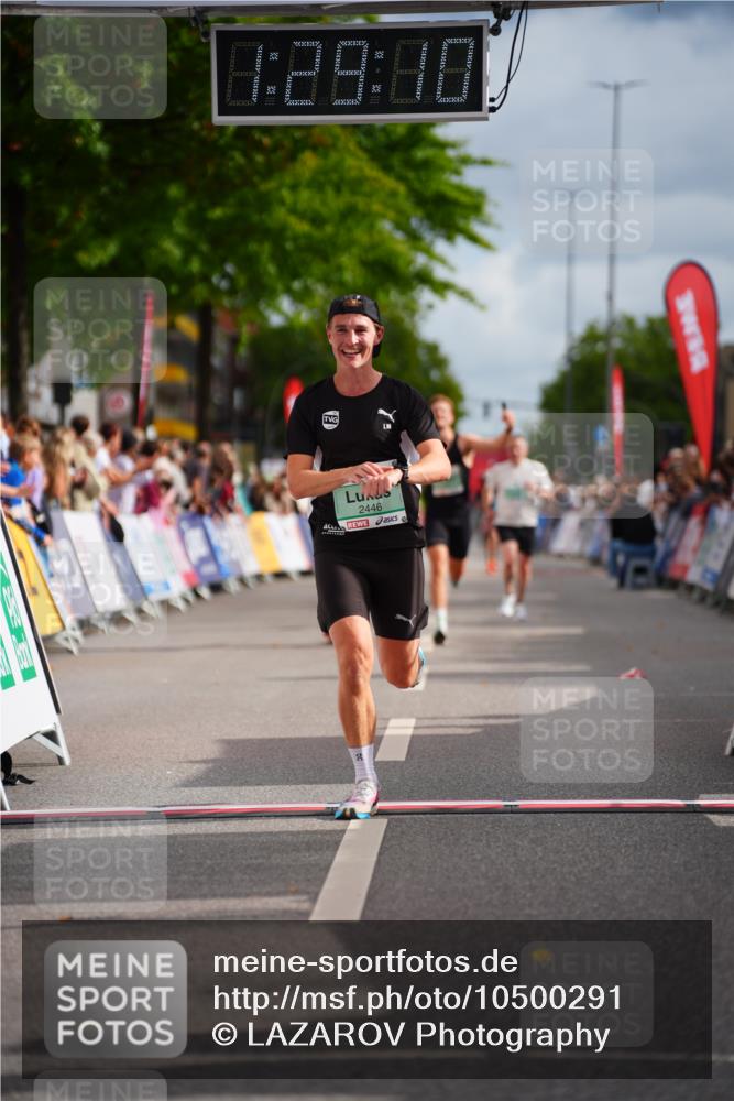 20.09.2026 - PSD Bank Halbmarathon LAZAROV Photography http://msf.ph/oto/10500291 20.09.2026 11:29:09 Ziel 1057, 2404, 2446, 2975 meine-sportfotos.de