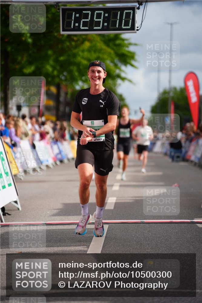 20.09.2026 - PSD Bank Halbmarathon LAZAROV Photography http://msf.ph/oto/10500300 20.09.2026 11:29:10 Ziel 1057, 1572, 2404, 2446, 2459, 2975 meine-sportfotos.de