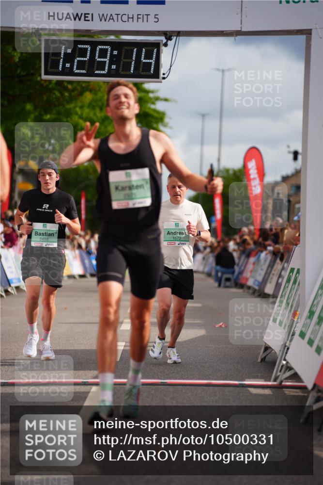 20.09.2026 - PSD Bank Halbmarathon LAZAROV Photography http://msf.ph/oto/10500331 20.09.2026 11:29:14 Ziel 1572, 2404, 2446, 2459, 2975 meine-sportfotos.de