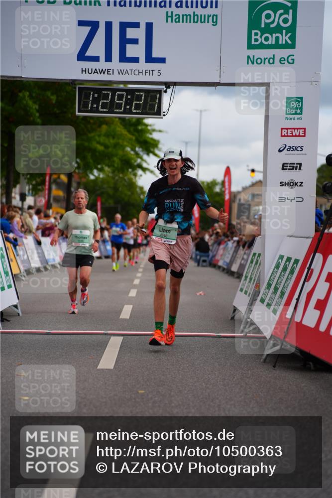 20.09.2026 - PSD Bank Halbmarathon LAZAROV Photography http://msf.ph/oto/10500363 20.09.2026 11:29:21 Ziel 1548, 1572, 2404, 2459, 2975, 4348 meine-sportfotos.de