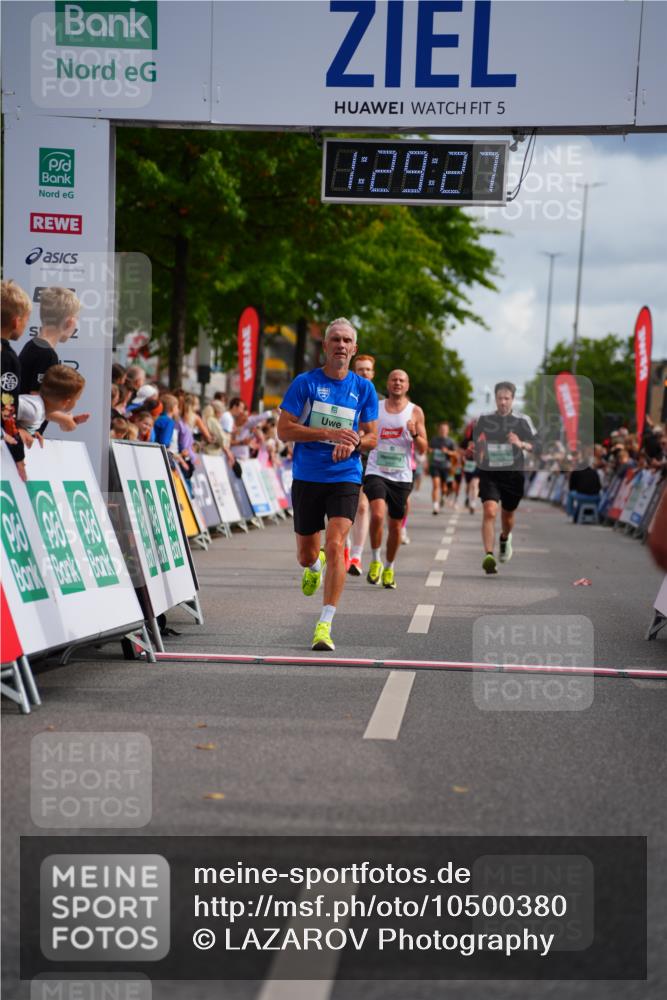 20.09.2026 - PSD Bank Halbmarathon LAZAROV Photography http://msf.ph/oto/10500380 20.09.2026 11:29:27 Ziel 1422, 1548, 2401, 2472, 3519, 4348, 4459 meine-sportfotos.de