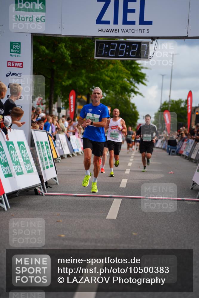 20.09.2026 - PSD Bank Halbmarathon LAZAROV Photography http://msf.ph/oto/10500383 20.09.2026 11:29:27 Ziel 1422, 1548, 2401, 2472, 3519, 4348, 4459 meine-sportfotos.de