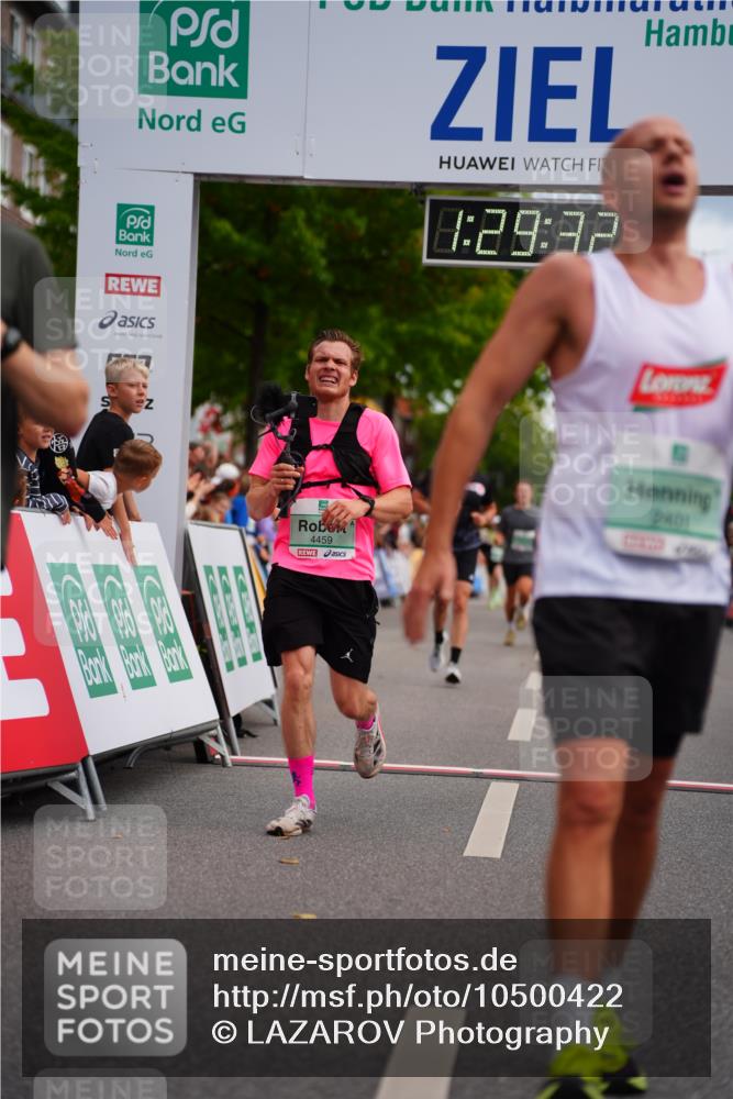 20.09.2026 - PSD Bank Halbmarathon LAZAROV Photography http://msf.ph/oto/10500422 20.09.2026 11:29:31 Ziel 1422, 2401, 2472, 3519, 3699, 3729, 4459 meine-sportfotos.de
