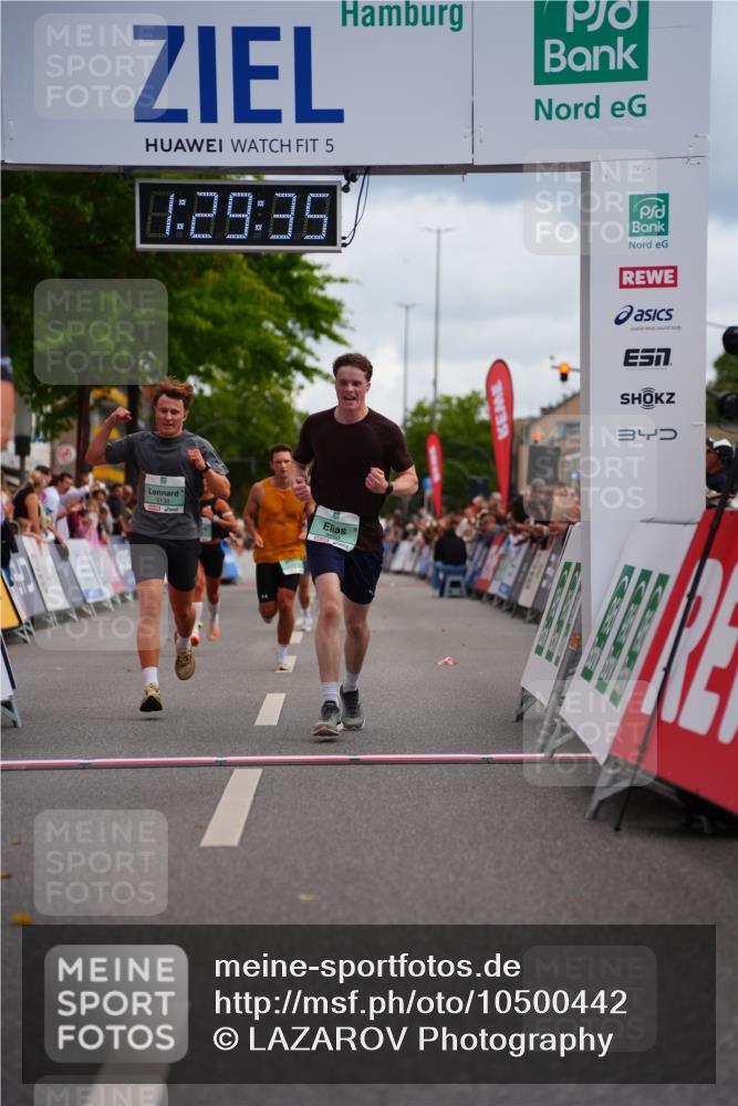 20.09.2026 - PSD Bank Halbmarathon LAZAROV Photography http://msf.ph/oto/10500442 20.09.2026 11:29:35 Ziel 1413, 1422, 2181, 2401, 2472, 3138, 3420, 3519, 3699, 3707, 3729, 4459 meine-sportfotos.de