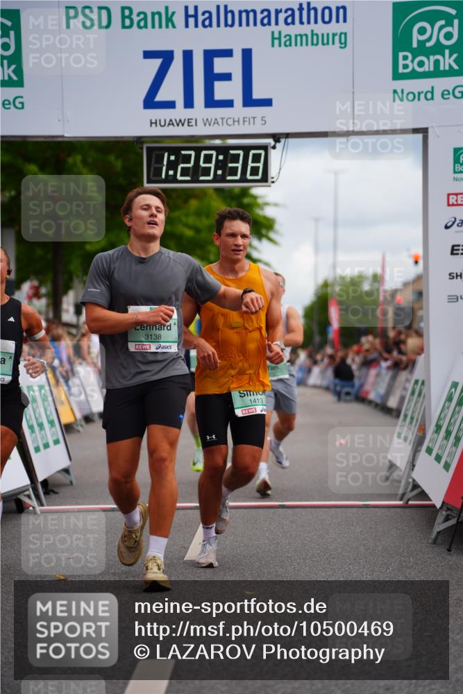 20.09.2026 - PSD Bank Halbmarathon LAZAROV Photography http://msf.ph/oto/10500469 20.09.2026 11:29:38 Ziel 1413, 2181, 3138, 3420, 3699, 3707, 3729, 4459 meine-sportfotos.de