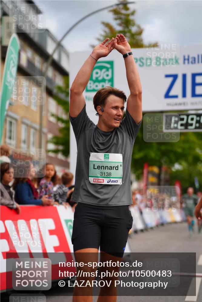 20.09.2026 - PSD Bank Halbmarathon LAZAROV Photography http://msf.ph/oto/10500483 20.09.2026 11:29:41 Ziel 1413, 2181, 2323, 3138, 3420, 3699, 3707, 3729, 4560 meine-sportfotos.de