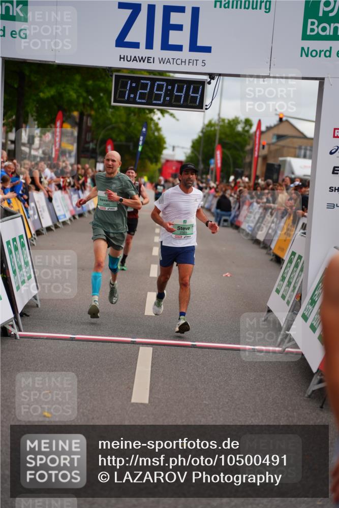 20.09.2026 - PSD Bank Halbmarathon LAZAROV Photography http://msf.ph/oto/10500491 20.09.2026 11:29:44 Ziel 1413, 2181, 2323, 3138, 3420, 3707, 3856, 4560 meine-sportfotos.de