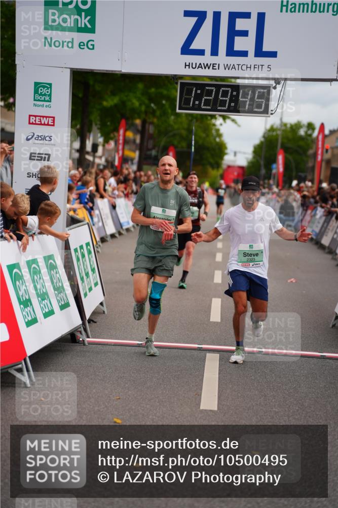 20.09.2026 - PSD Bank Halbmarathon LAZAROV Photography http://msf.ph/oto/10500495 20.09.2026 11:29:44 Ziel 1413, 2181, 2323, 3138, 3420, 3707, 3856, 4560 meine-sportfotos.de