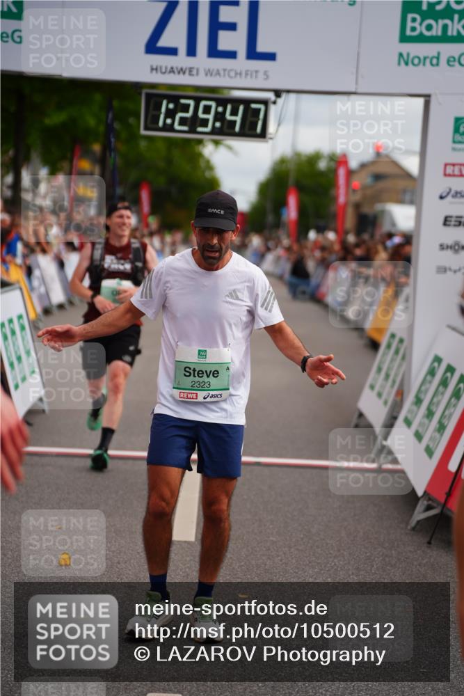20.09.2026 - PSD Bank Halbmarathon LAZAROV Photography http://msf.ph/oto/10500512 20.09.2026 11:29:46 Ziel 2181, 2323, 3707, 3856, 4560 meine-sportfotos.de